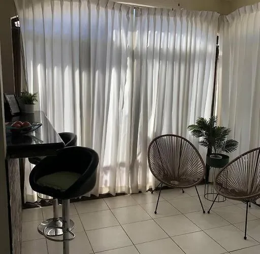 Villa Poolside In Gated Community, Walk 2 The
